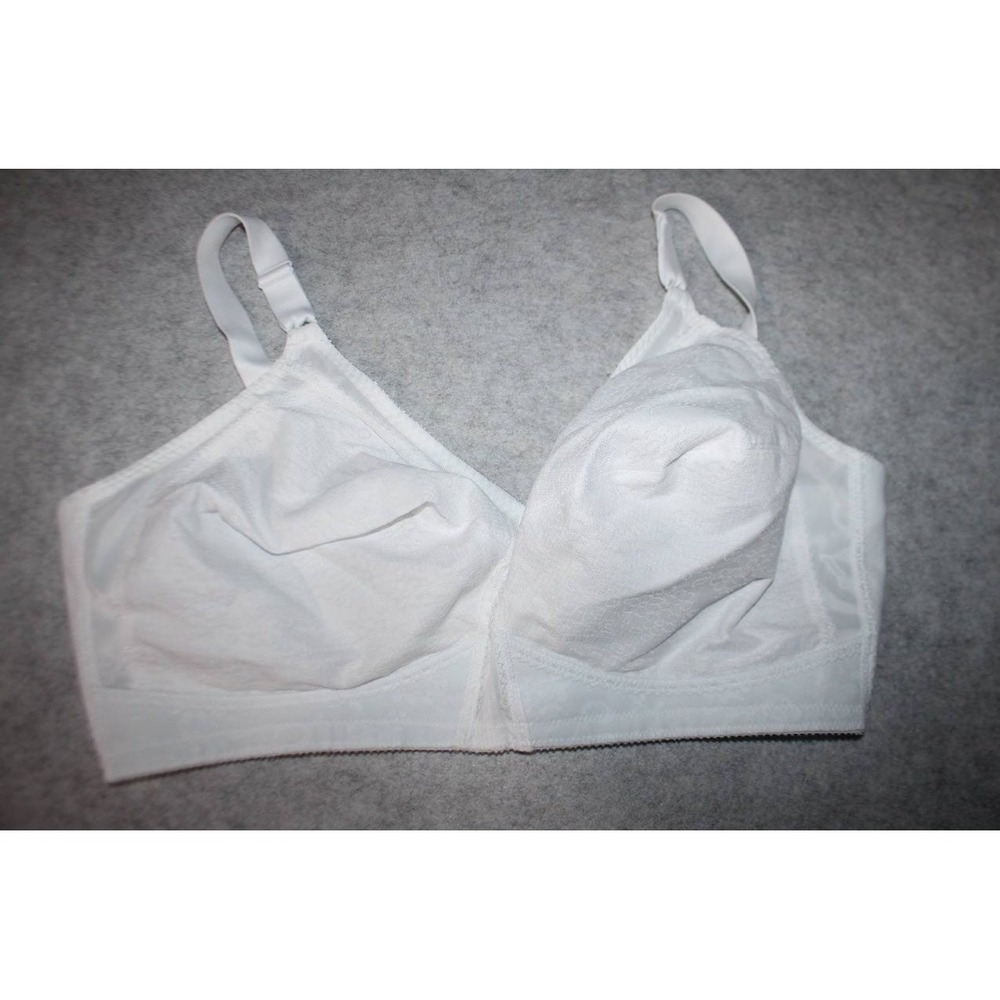 Women's Playtex white bra size 44DD